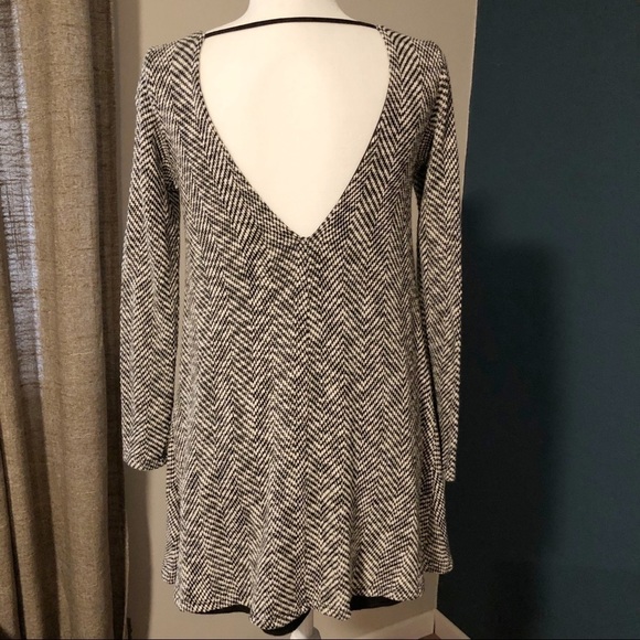 Sage black white chevron long top or tunic - Picture 5 of 11